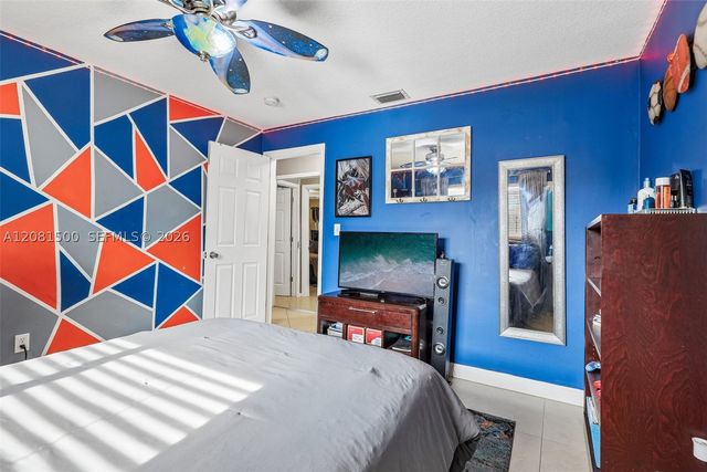 8835 NW 27th St, Coral Springs, FL 33065
