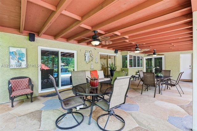 8835 NW 27th St, Coral Springs, FL 33065