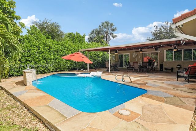 8835 NW 27th St, Coral Springs, FL 33065