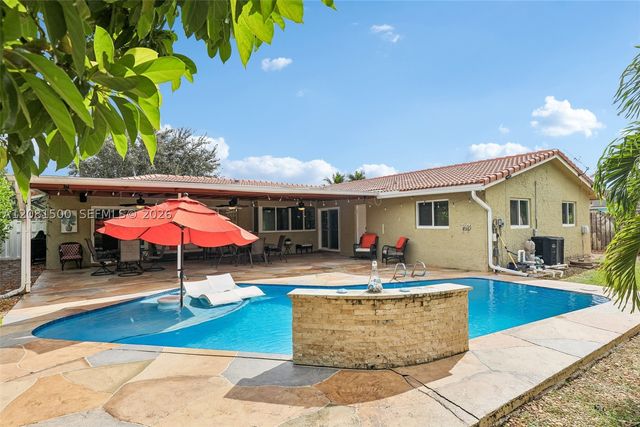 8835 NW 27th St, Coral Springs, FL 33065