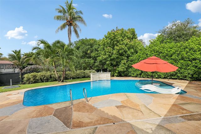 8835 NW 27th St, Coral Springs, FL 33065