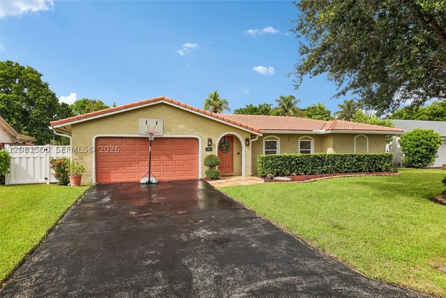 8835 NW 27th St, Coral Springs, FL 33065