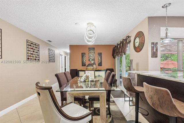 8835 NW 27th St, Coral Springs, FL 33065
