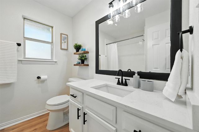 400 Baldwin Drive, Joshua, TX 76058