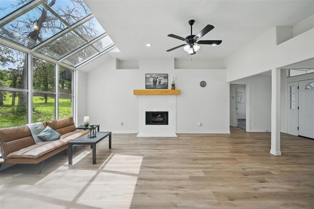 400 Baldwin Drive, Joshua, TX 76058
