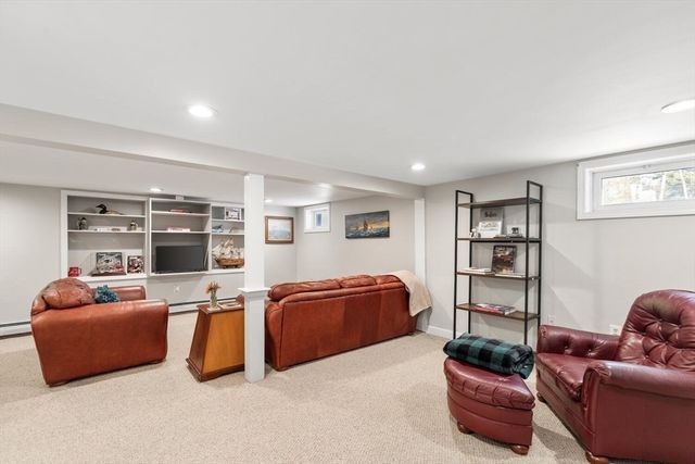 21 Marcia Rd, Wilmington, MA 01887