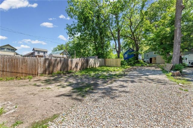 2515 Askew Avenue, Kansas City, MO 64127