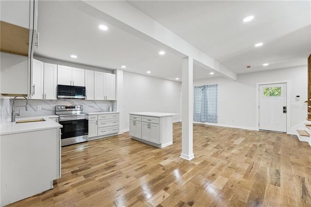 2515 Askew Avenue, Kansas City, MO 64127
