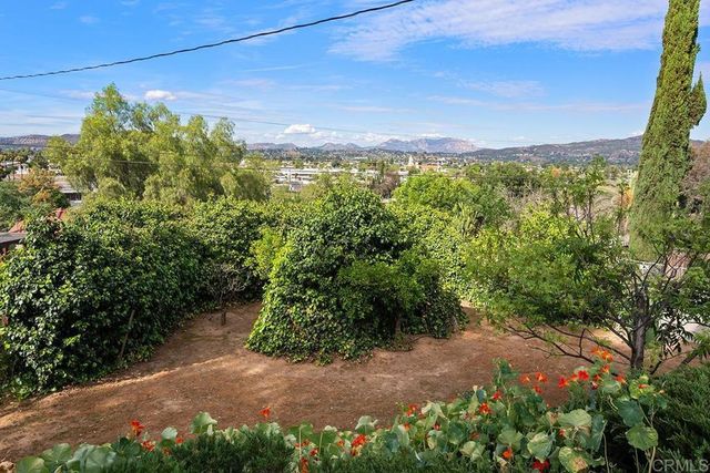 1071 Washington Heights Place, El Cajon, CA 92019