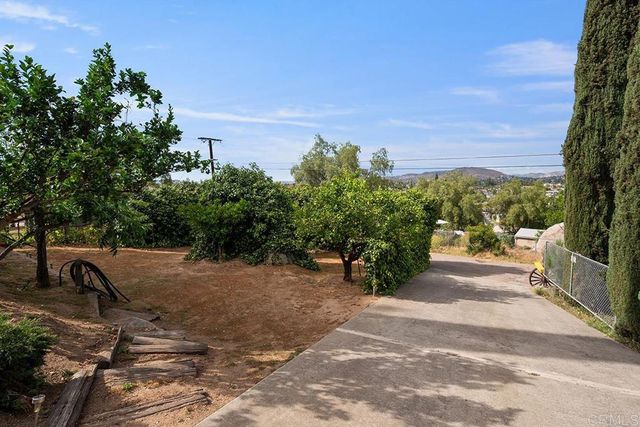 1071 Washington Heights Place, El Cajon, CA 92019