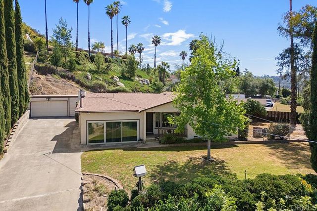 1071 Washington Heights Place, El Cajon, CA 92019