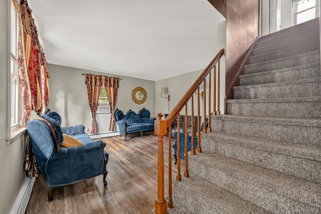 206 Lafayette Avenue, Cortlandt Manor, NY 10567