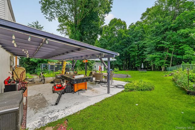 206 Lafayette Avenue, Cortlandt Manor, NY 10567