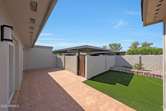 8238 E KEIM Drive, Scottsdale, AZ 85250