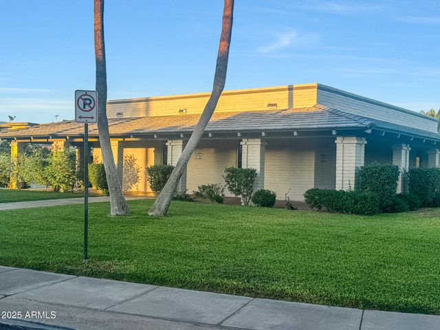 8238 E KEIM Drive, Scottsdale, AZ 85250
