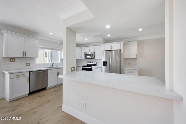 8238 E KEIM Drive, Scottsdale, AZ 85250