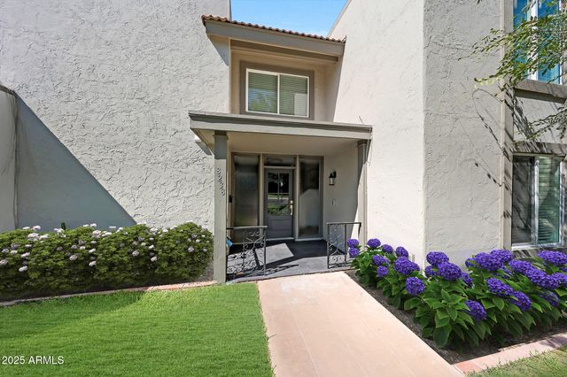 8238 E KEIM Drive, Scottsdale, AZ 85250