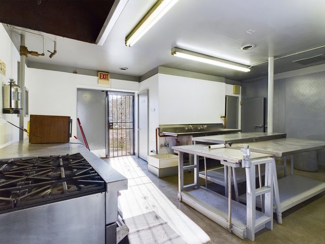 5419 W Madison Street, Chicago, IL 60644
