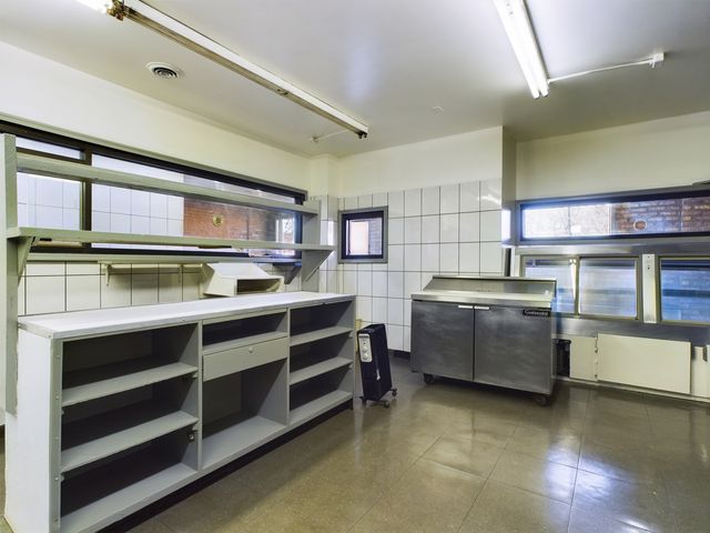 5419 W Madison Street, Chicago, IL 60644