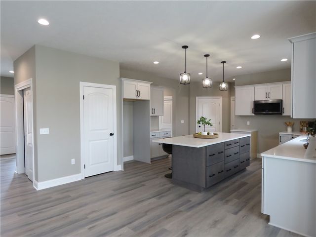 281 Collamer Rd, Parma, NY 14468