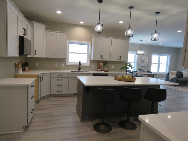 281 Collamer Rd, Parma, NY 14468