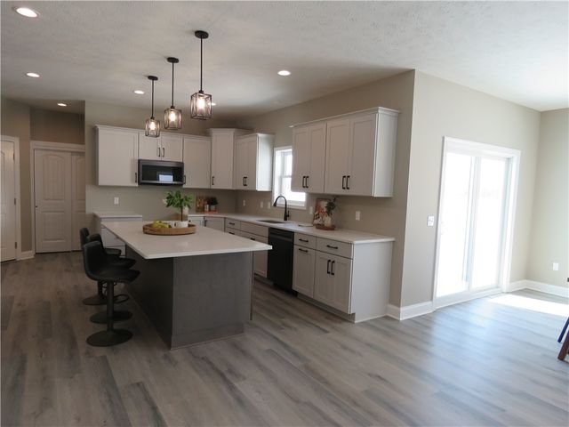 281 Collamer Rd, Parma, NY 14468