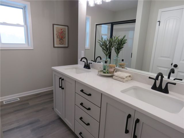 281 Collamer Rd, Parma, NY 14468