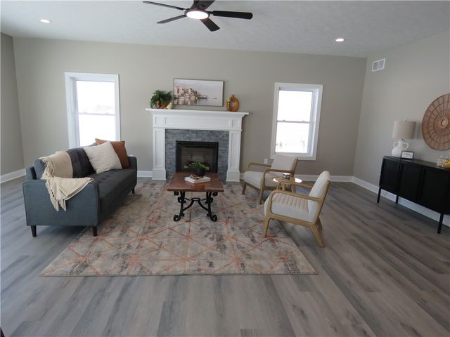 281 Collamer Rd, Parma, NY 14468