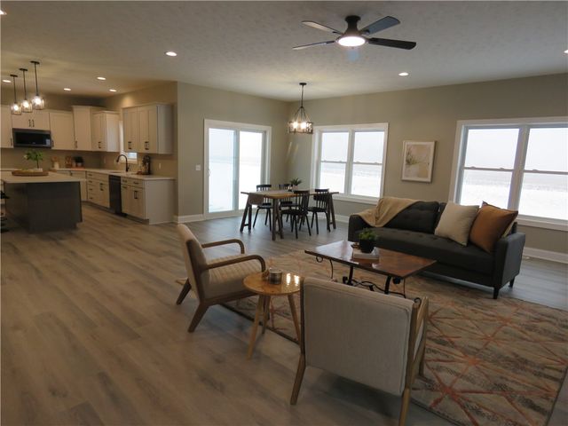 281 Collamer Rd, Parma, NY 14468