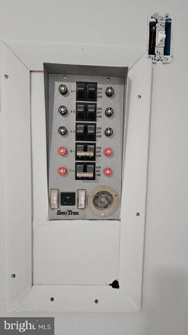 168 PIONEER TRL, Great Cacapon, WV 25422