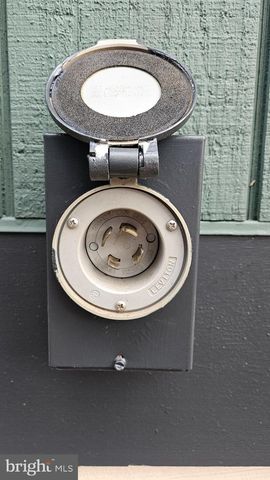 168 PIONEER TRL, Great Cacapon, WV 25422