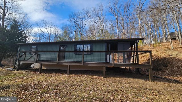 168 PIONEER TRL, Great Cacapon, WV 25422