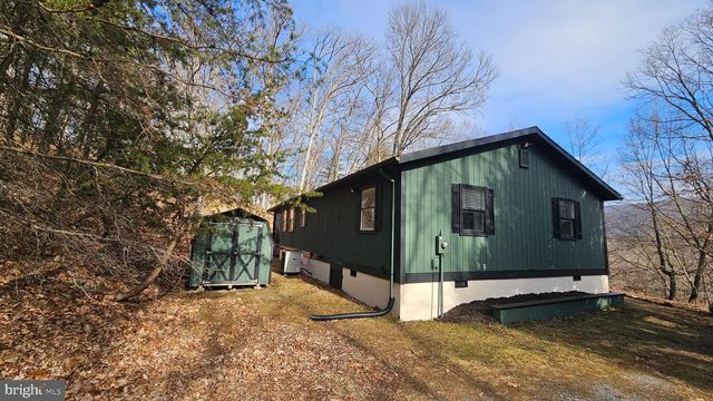 168 PIONEER TRL, Great Cacapon, WV 25422