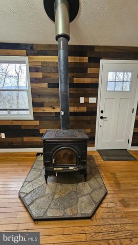 168 PIONEER TRL, Great Cacapon, WV 25422