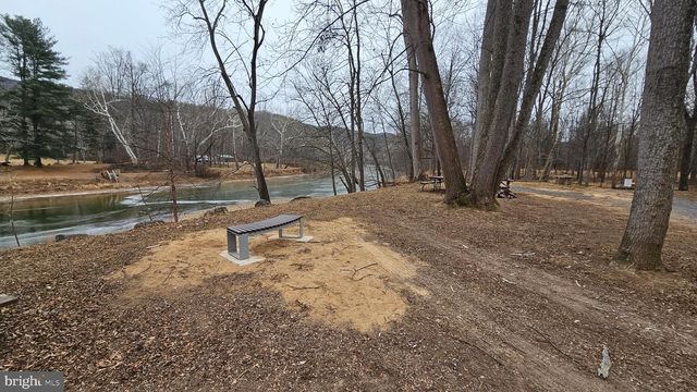 168 PIONEER TRL, Great Cacapon, WV 25422