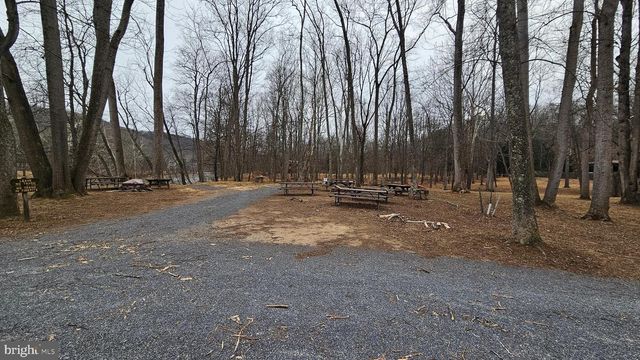 168 PIONEER TRL, Great Cacapon, WV 25422