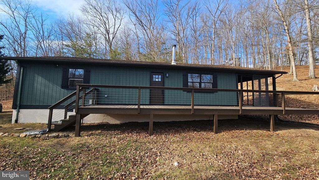 168 PIONEER TRL, Great Cacapon, WV 25422