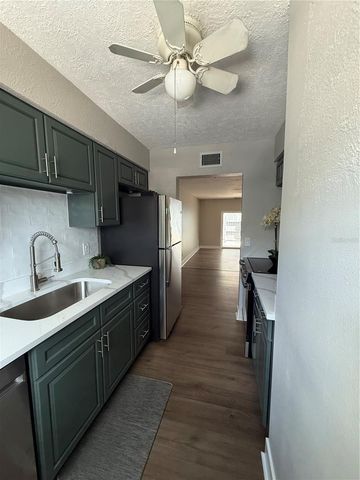 6919 PLACE DE LA PAIX 6919, St Petersburg, FL 33707