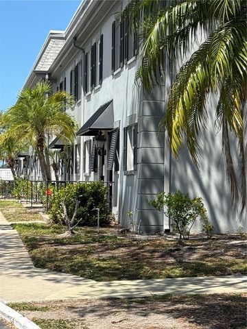 6919 PLACE DE LA PAIX 6919, St Petersburg, FL 33707