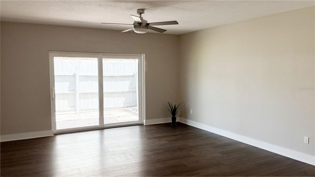 6919 PLACE DE LA PAIX 6919, St Petersburg, FL 33707