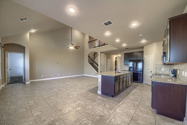 549 SADDLE VIS, Cibolo, TX 78108