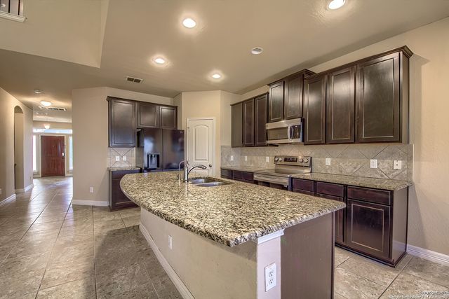 549 SADDLE VIS, Cibolo, TX 78108