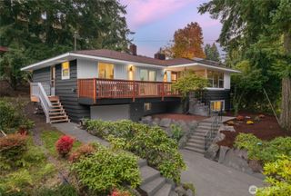 11721 24th Avenue NE, Seattle, WA 98125