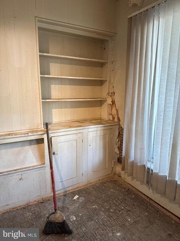 32 POMONA, Philadelphia, PA 19144