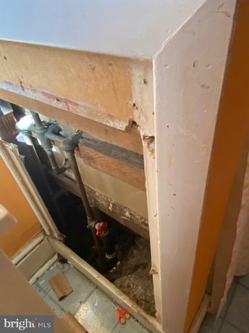 32 POMONA, Philadelphia, PA 19144