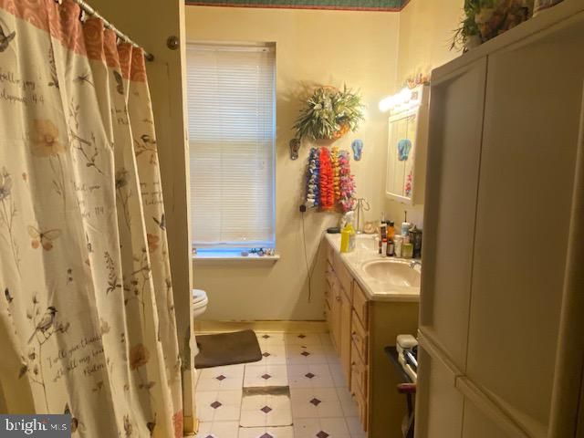 32 POMONA, Philadelphia, PA 19144