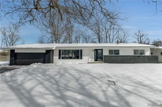 5135 Glenwood Drive, Clarence, NY 14221