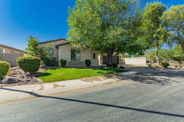 3293 E CANYON Way, Chandler, AZ 85249