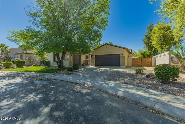 3293 E CANYON Way, Chandler, AZ 85249