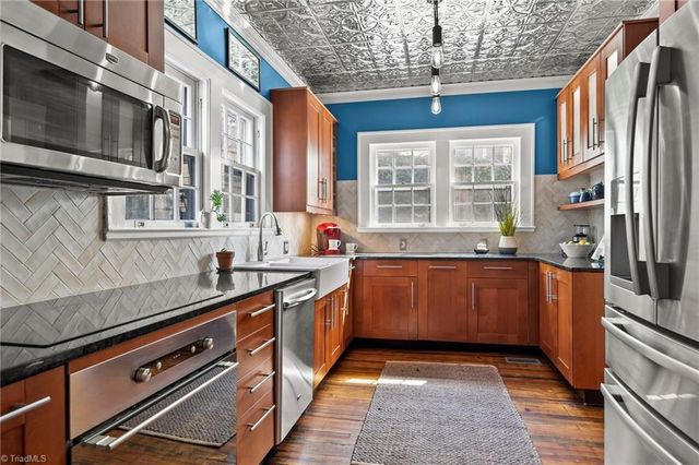 1106 A West End Boulevard, Winston-salem, NC 27101